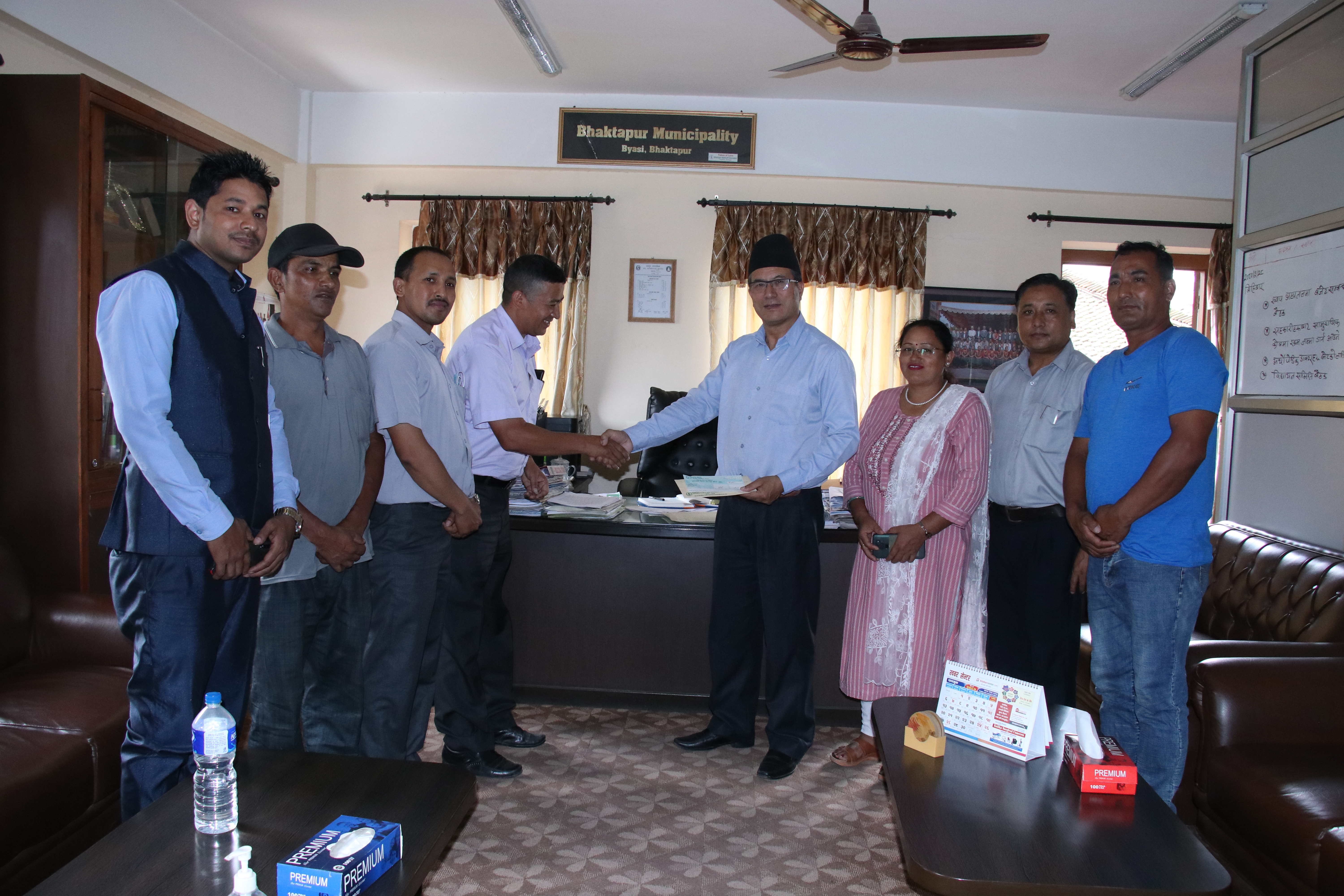 सहकारी संस्थाको सामुदायिक विकास कोषको रकम भक्तपुर नगरपालिकालाई 