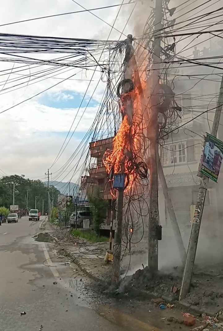 भक्तपुरको चाँंगुनारायण नगरपालिका २ दुवाकोट मोडमा आगलागी  