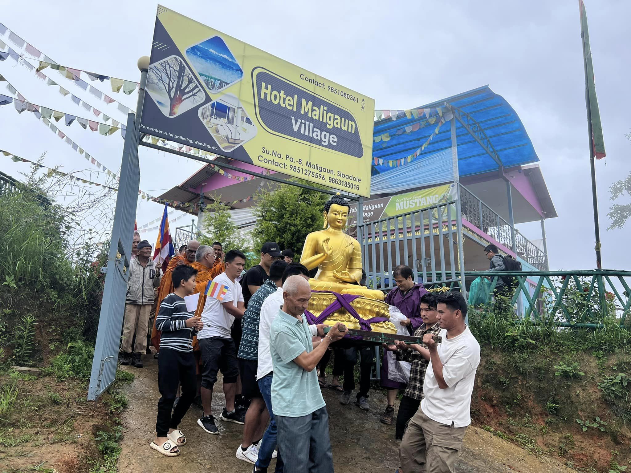 यसरी गरियो भक्तपुरको मालीगाउँंमा बुद्धको मूर्ति प्रतिस्थापन (फोटो फिचर) 