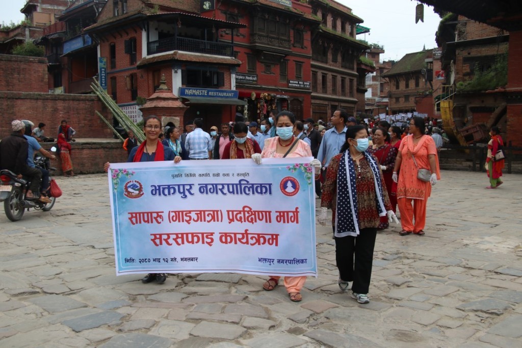 गरियो गाईजात्रा पर्व (सापारु) प्रदक्षिणा मार्गमा विशेष सरसफाई