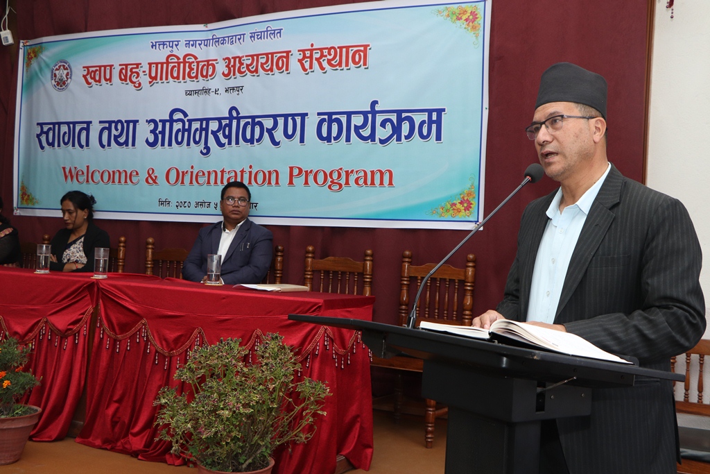 राणाशासन र पञ्चायती शासनमा जस्तै बहुदलीय व्यवस्थामा पनि विद्यार्थीहरुलाई पढ्न कठिन