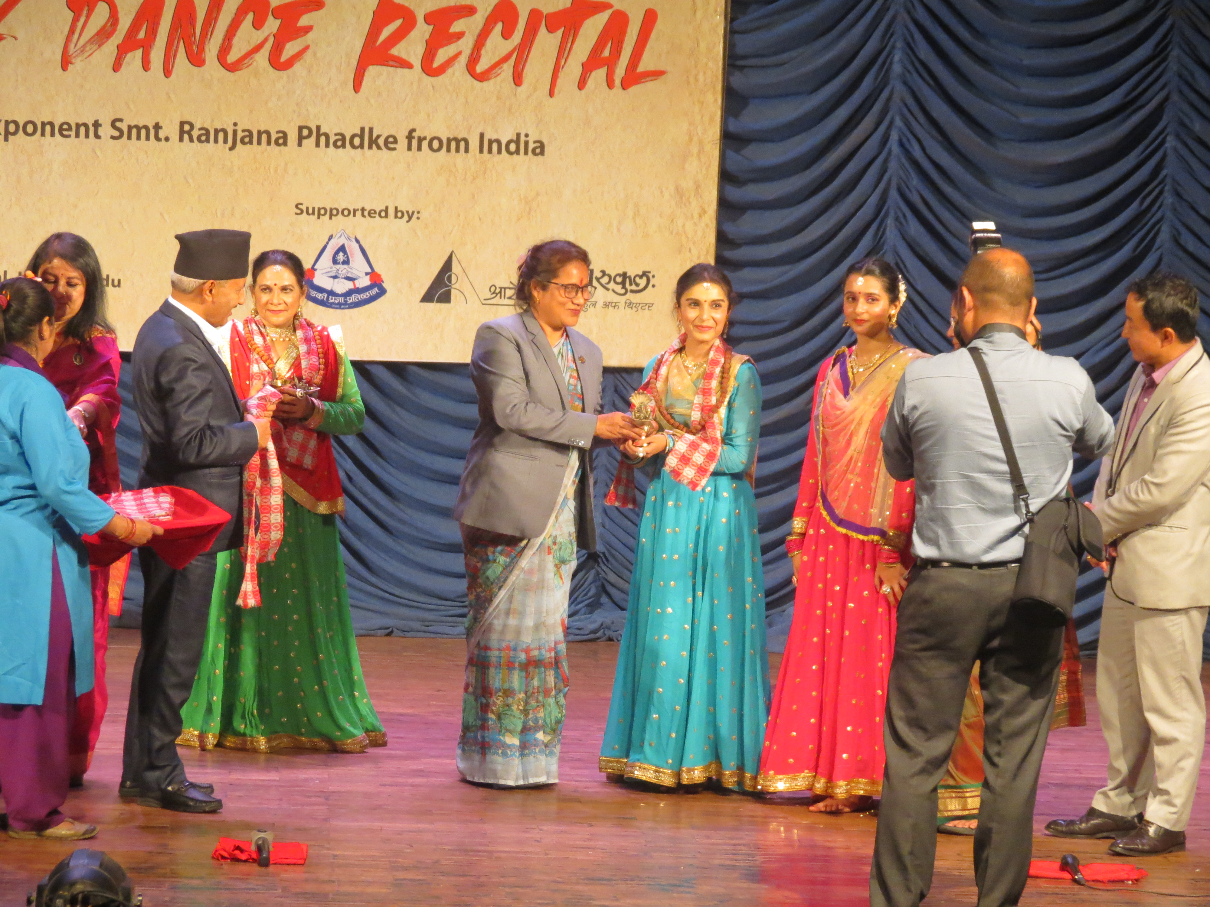 काठमाडौंबाट सुरु भयो  भारतीय कलाकार  रञ्जना फड्के र समूहकाे कथक नृत्य