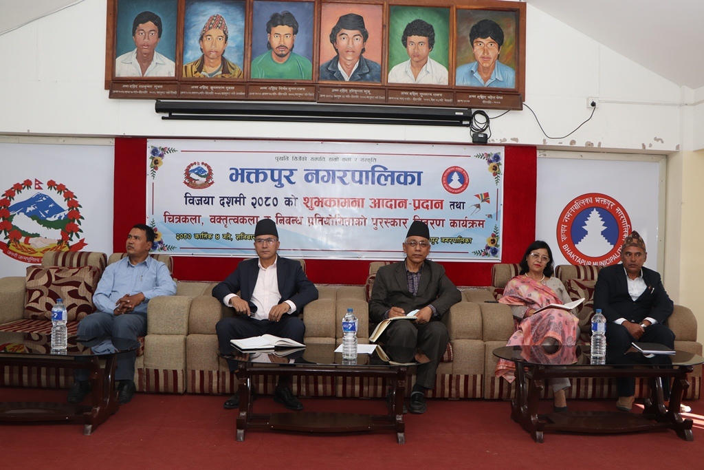 शासक दलका नेताहरु विदेशबाट निर्देिशत र आत्मसमर्पणवादी 