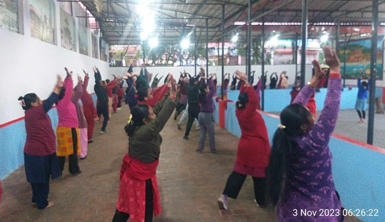 भक्तपुरका टोलटोलमा दैनिक छिकोंग व्यायाम