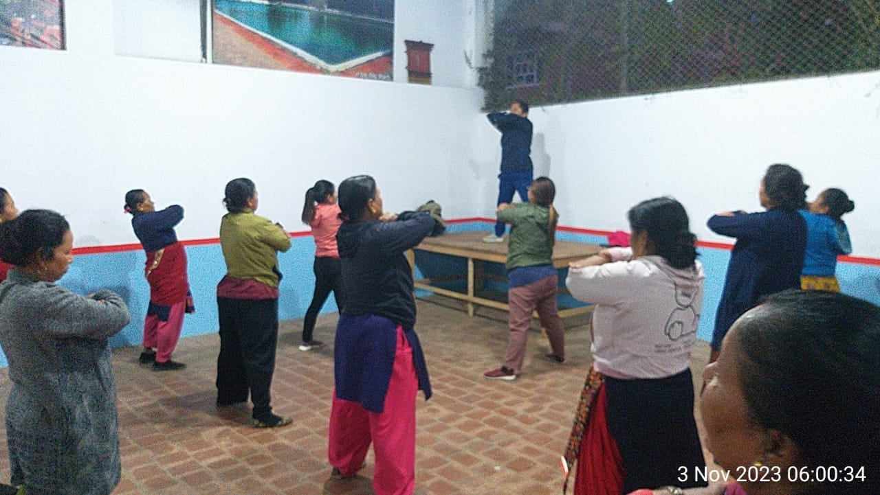 भक्तपुरका टोलटोलमा दैनिक छिकोंग व्यायाम