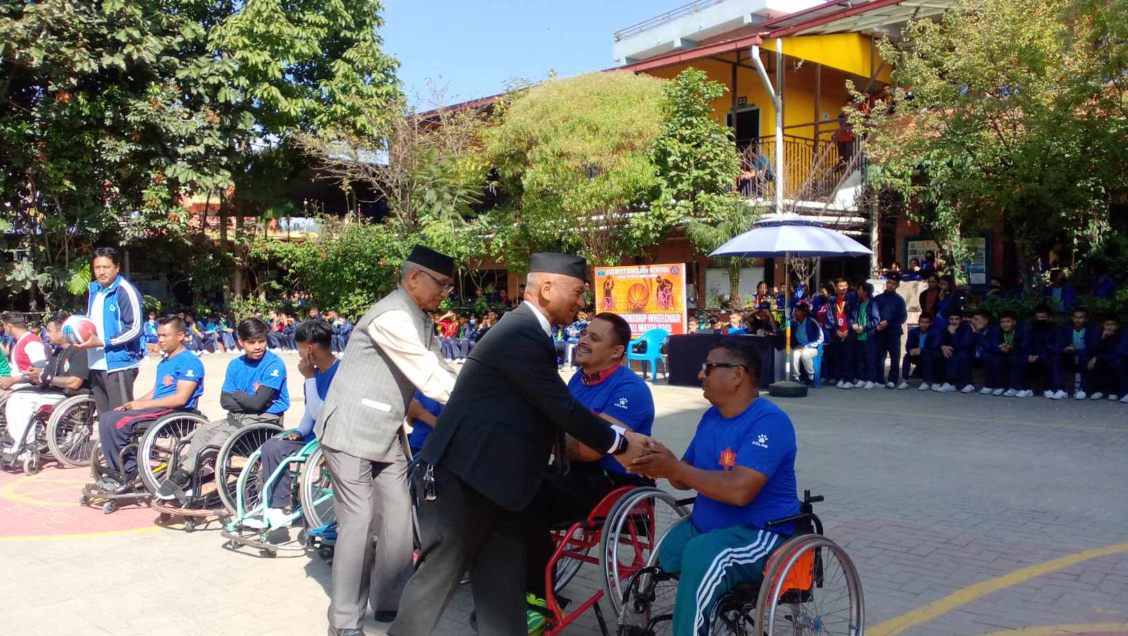 सके जितिन्छ, नसके सिकिन्छ भन्दै एभरेष्ट स्कुलमा भयो अपांगहरुवीच मैत्रीपूर्ण बास्केटबल 