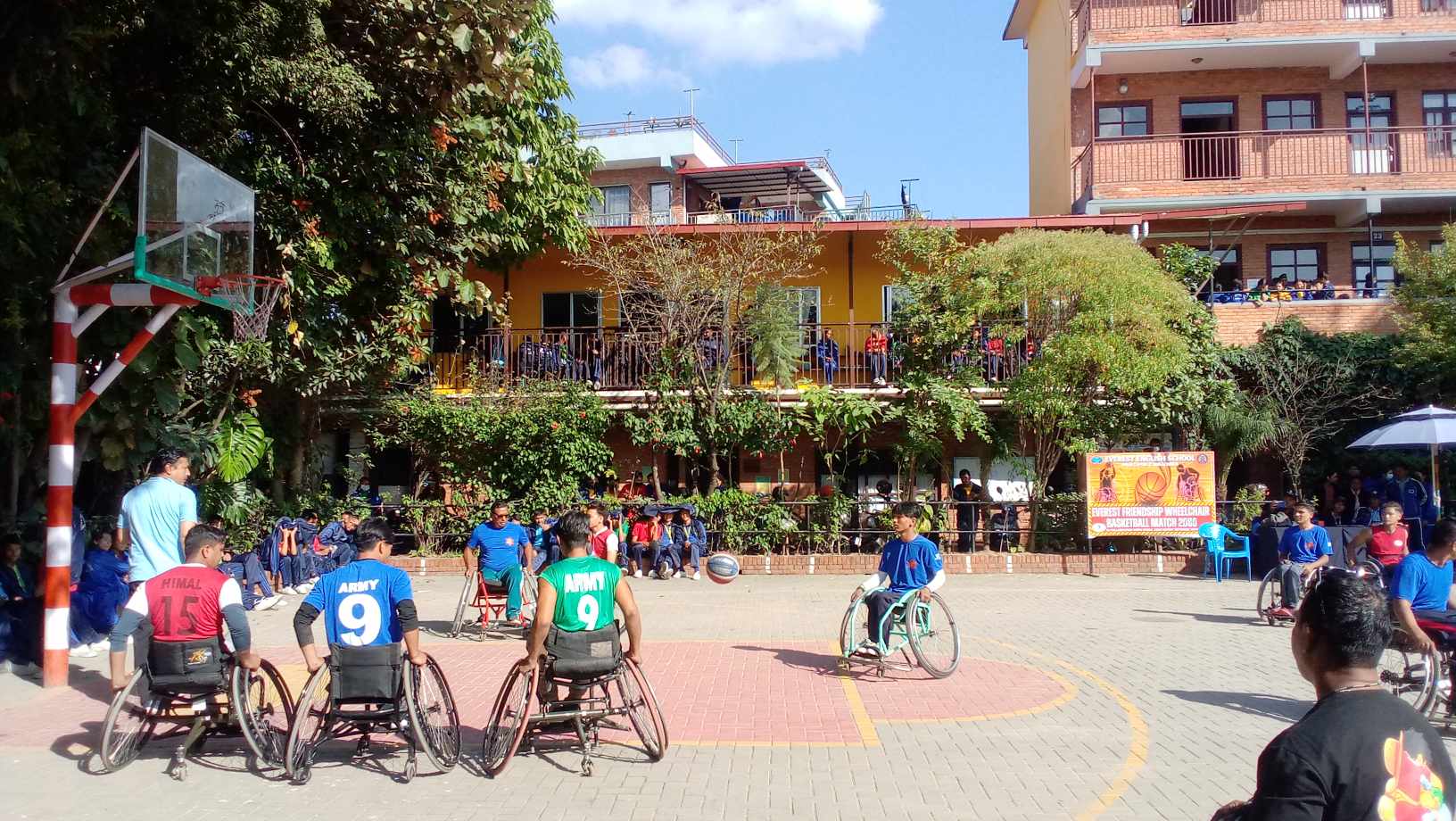 सके जितिन्छ, नसके सिकिन्छ भन्दै एभरेष्ट स्कुलमा भयो अपांगहरुवीच मैत्रीपूर्ण बास्केटबल 