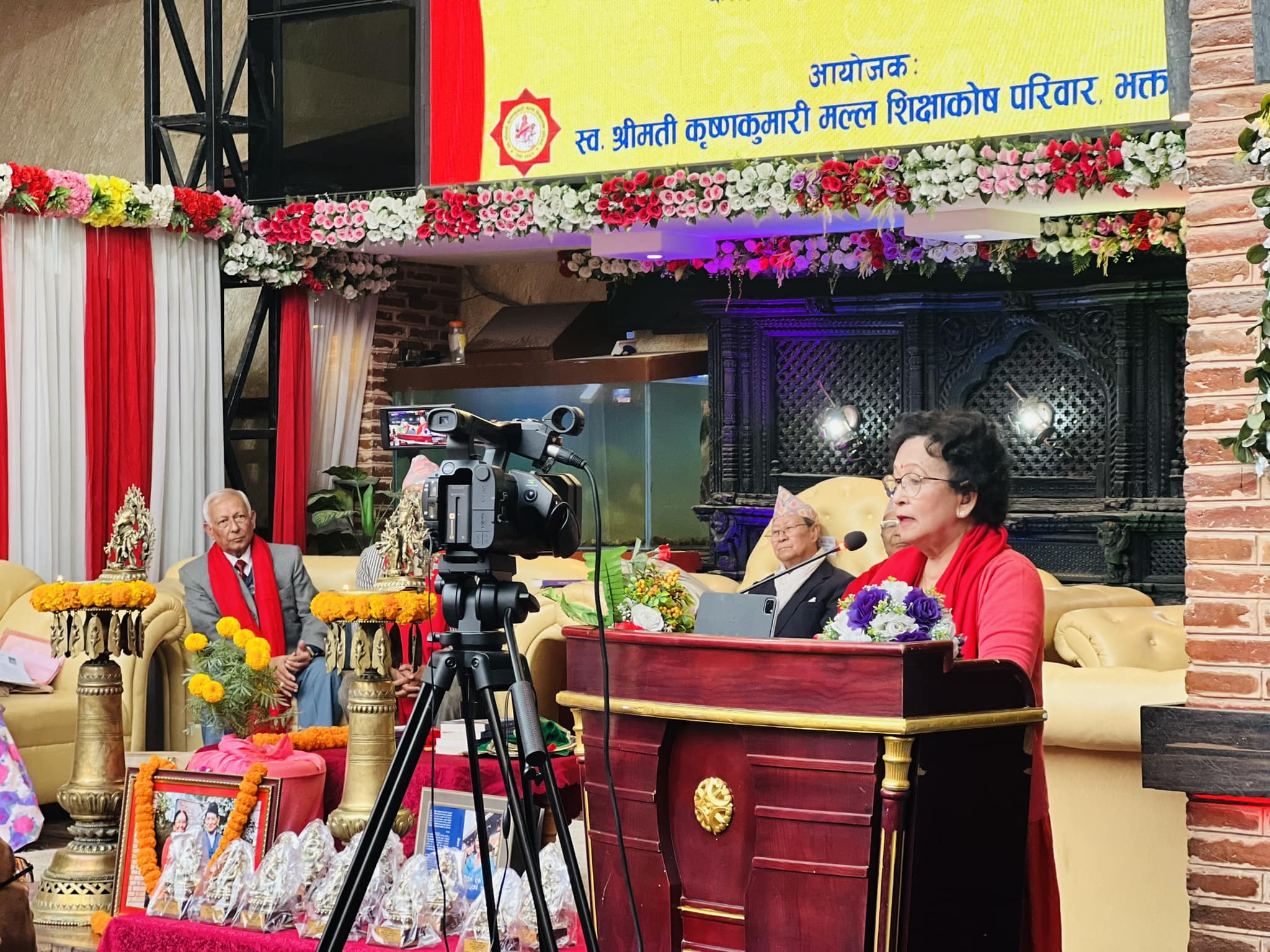 भक्तपुरकी चेलीको संघर्षको कथा पुस्तकमा 