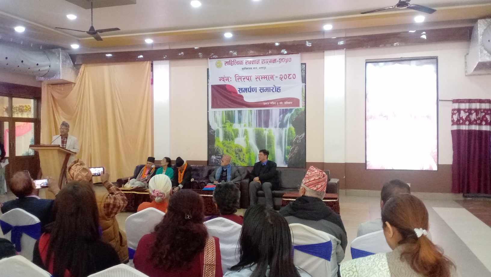 ५० हजार नगदसहितको ग्वंग सिरपा वितरण 