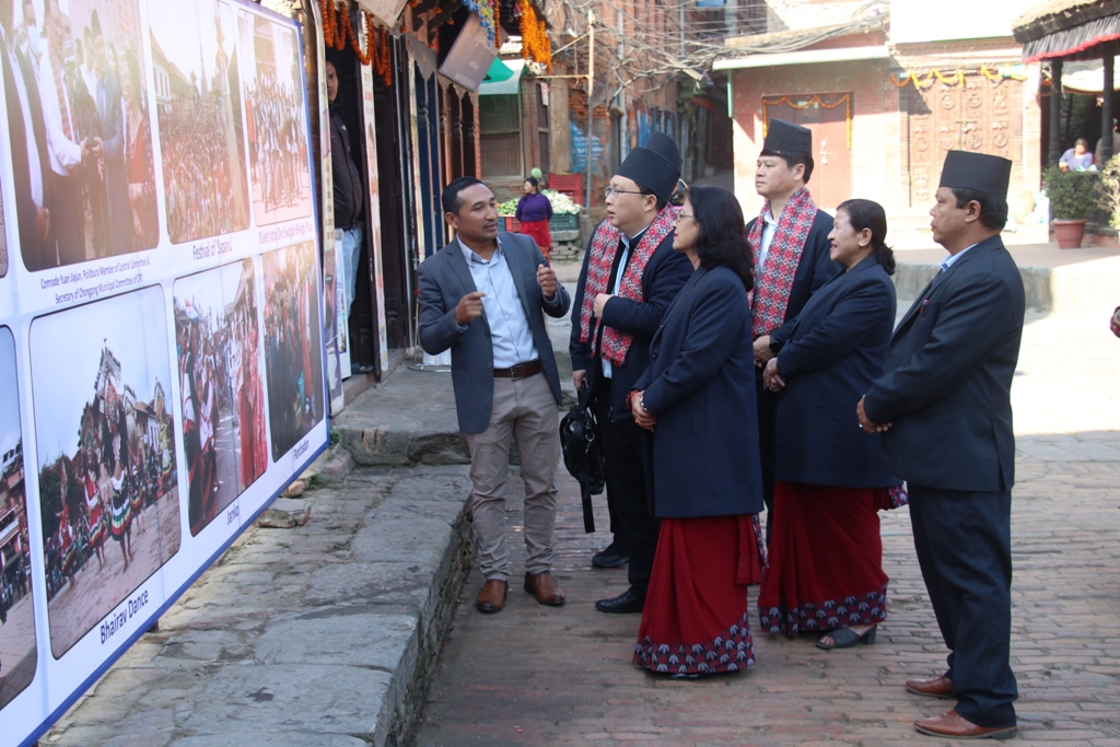 चीनको चिङ्काङ्शान नगरपालिकाका उपप्रमुख वाङ ह्वामिङ भक्तपुरमा