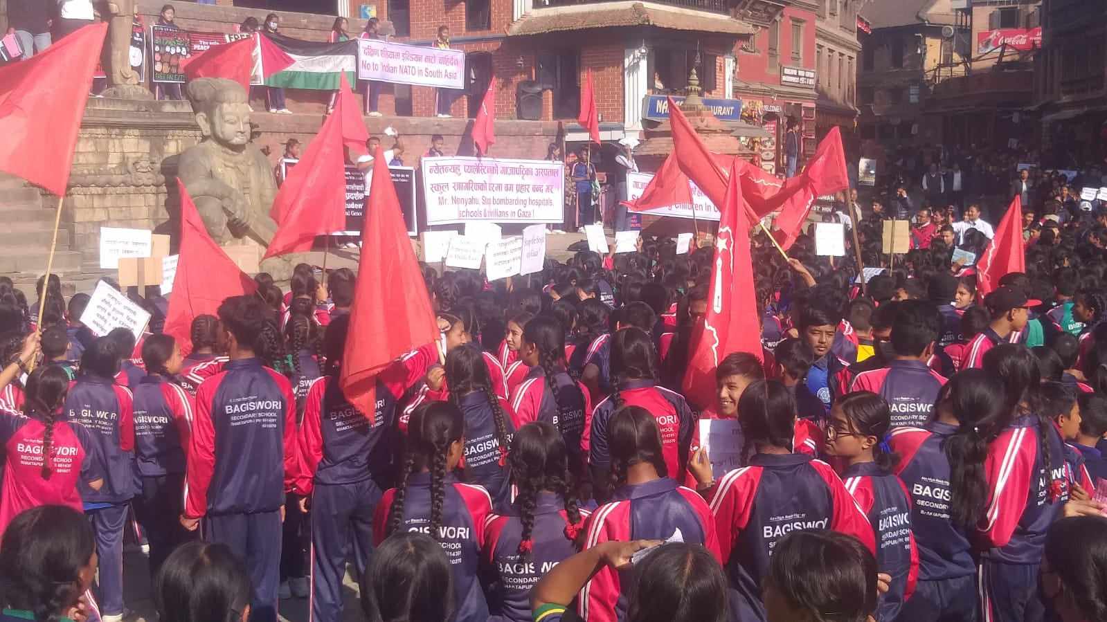 ससाना विद्यार्थीले भने प्लालेस्टाइनलाई बाँंच्न देउ (तस्वीरहरुसहित) 