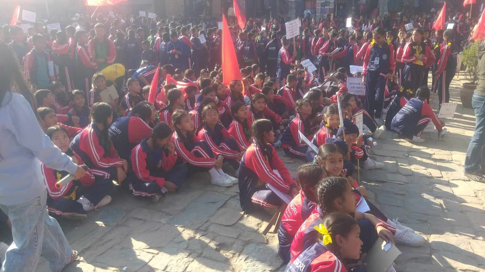ससाना विद्यार्थीले भने प्लालेस्टाइनलाई बाँंच्न देउ (तस्वीरहरुसहित) 