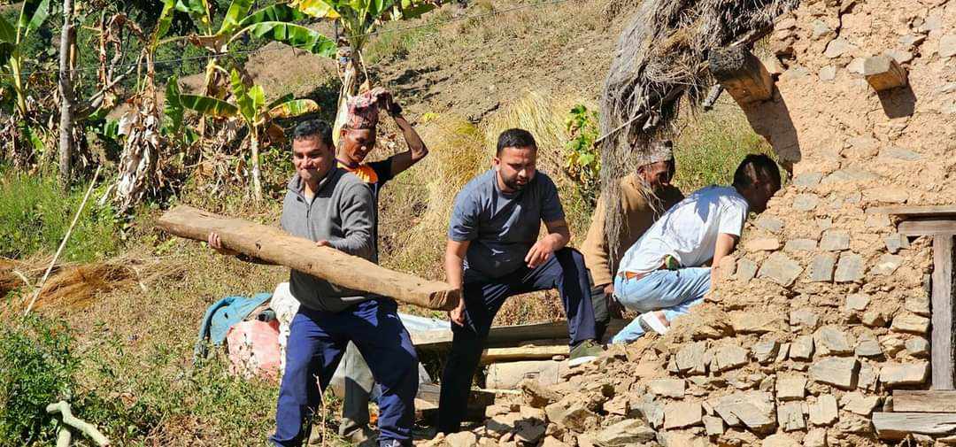 जाजरकोट पुगेका टोलीले स्थानीयका १०० अस्थायी आवासको आधारभूत संरचना निर्माण कार्य सम्पन्न 