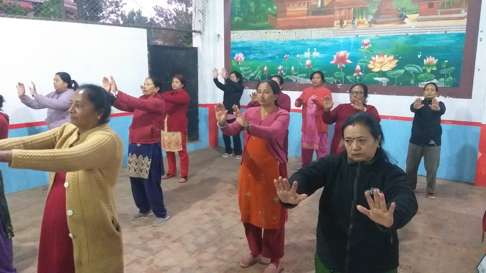 भक्तपुरका टोलटोलमा छिकोङ्ग ब्यायाम (फोटो फिचर) 
