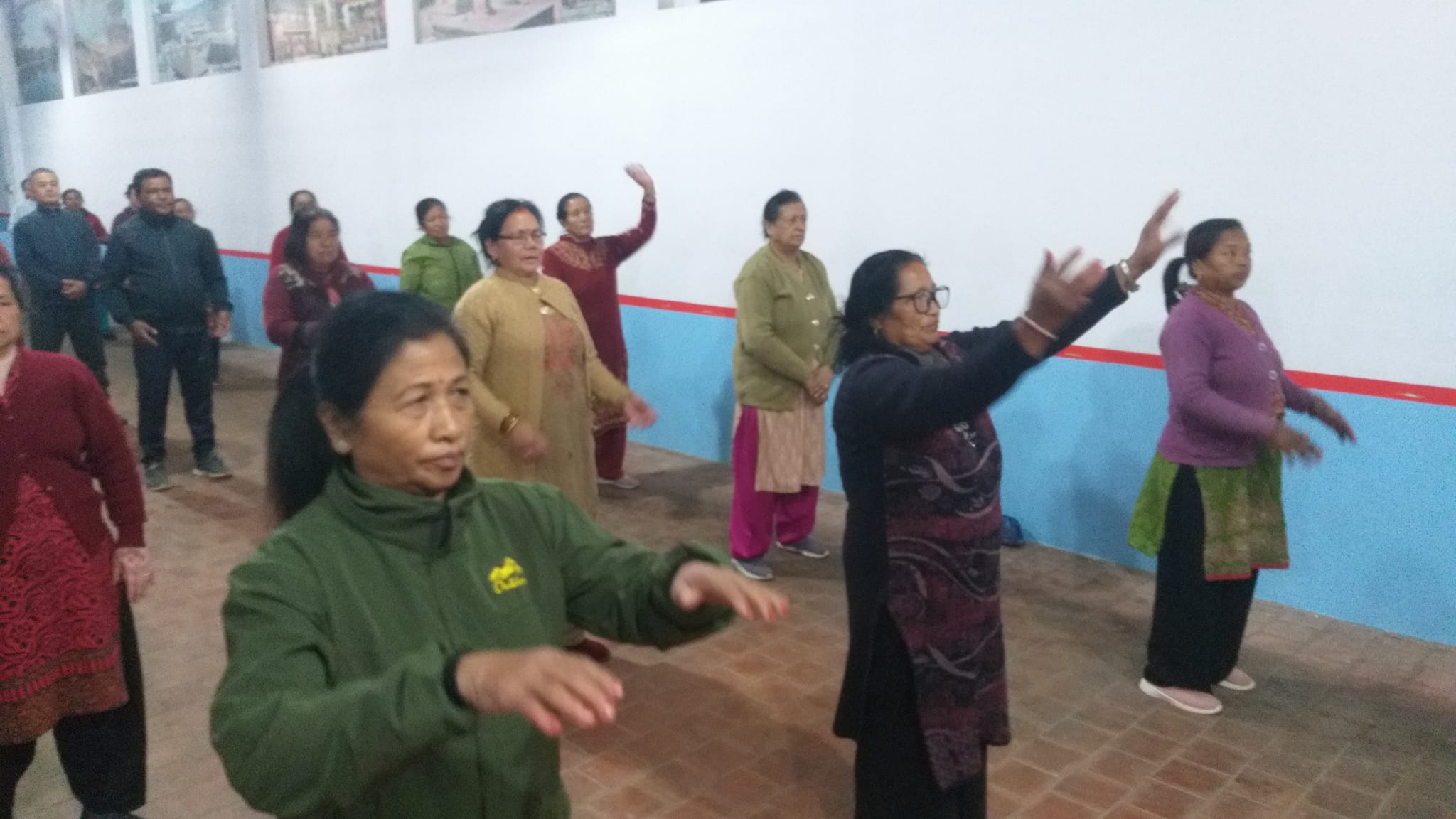 भक्तपुरका टोलटोलमा छिकोङ्ग ब्यायाम (फोटो फिचर) 