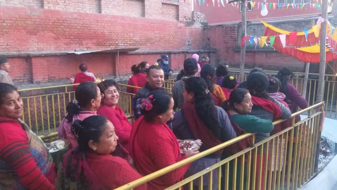 आज सकिमना पुन्हीको दिन भक्तपुरको निलकन्हेश्वर महादेवमा लागेको मेला