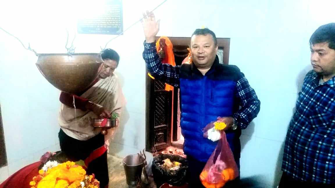 आज सकिमना पुन्हीको दिन भक्तपुरको निलकन्हेश्वर महादेवमा लागेको मेला