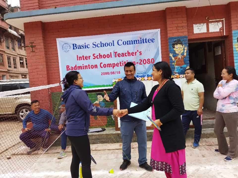 शिक्षक व्याडमिन्टन प्रतियोगिता सम्पन्न