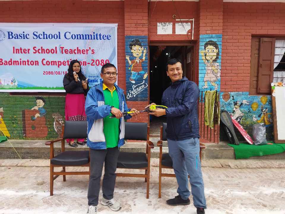 शिक्षक व्याडमिन्टन प्रतियोगिता सम्पन्न