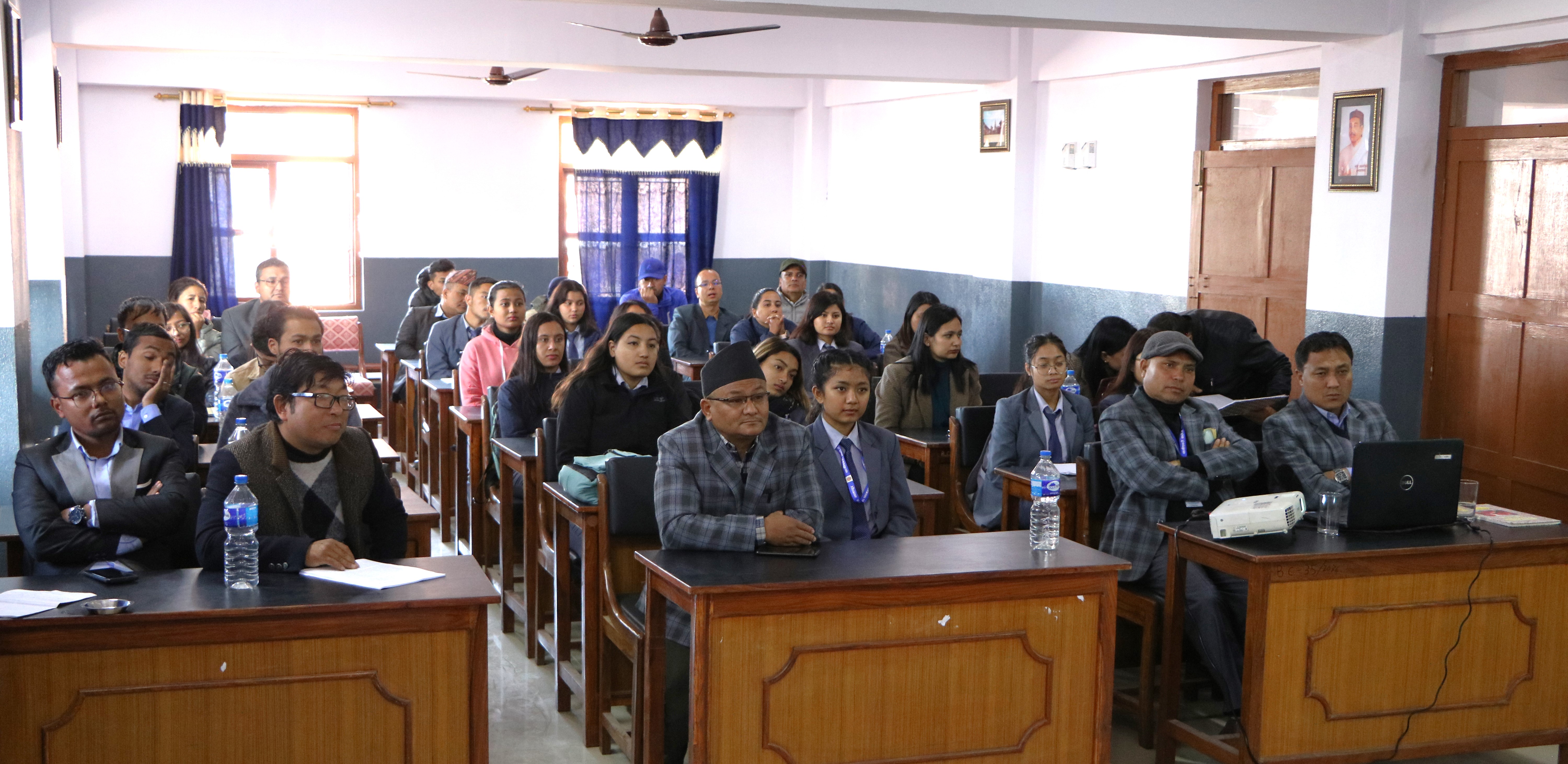 उद्यमशीलताको लागि छानिएका विद्यार्थीहरुसग अन्तक्र्रिया 