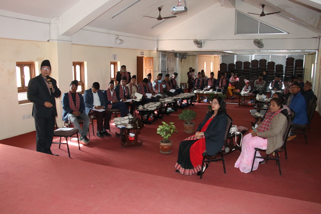 सय वर्षपछिको भक्तपुर र ५० वर्षपछिको नेपाल पुस्तकलाई आधार बनाई काम गर्दै भक्तपुर