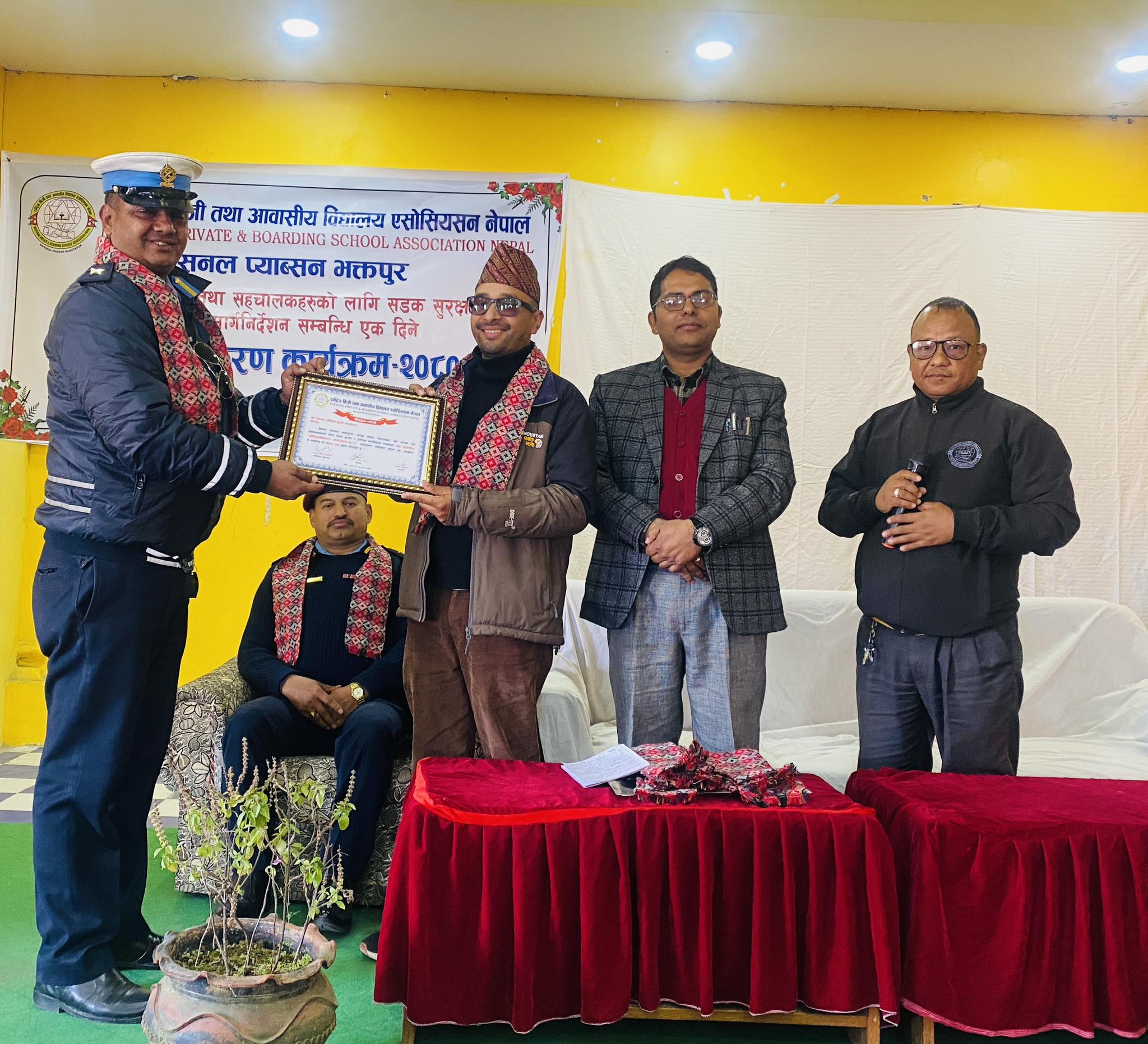 नेशनल प्याव्सन भक्तपुरमा बस चालकलाई अभिमुखीकरण 