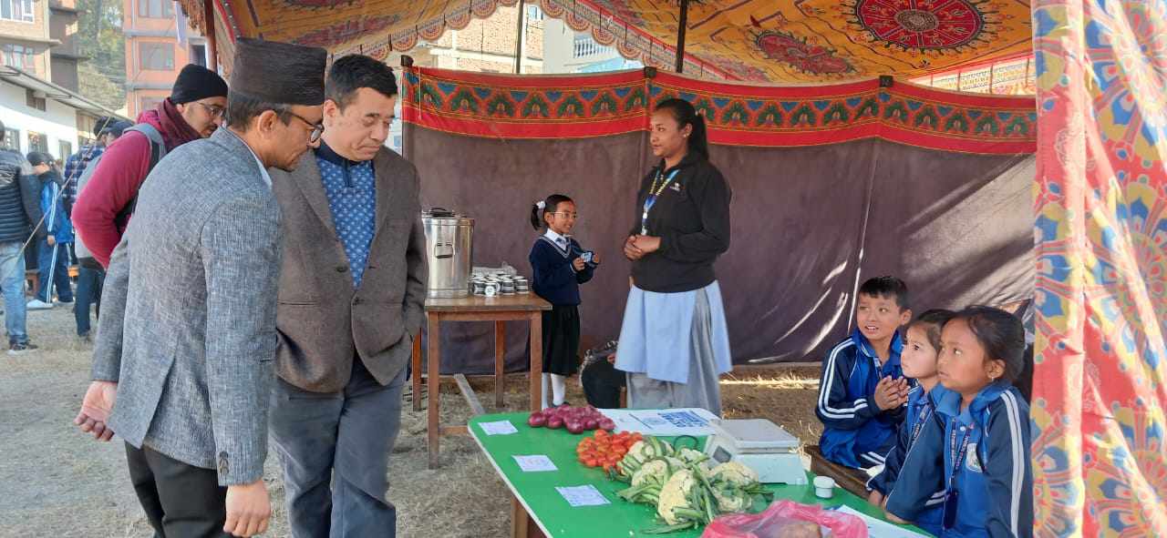 अक्सफोर्ड प्राक्टिकल स्कूलमा संस्कृतिक फुड फेस्टिभल, अभिभावकको घुइचो