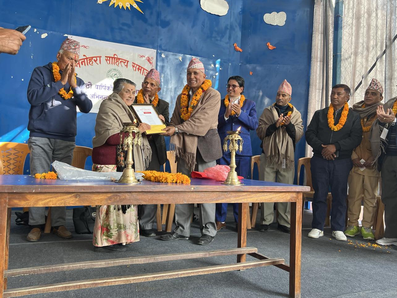 मनोहरा साहित्य समाजको आठौं वार्षिकोत्सवको अवसरमा सात स्रष्टा सम्मानित 