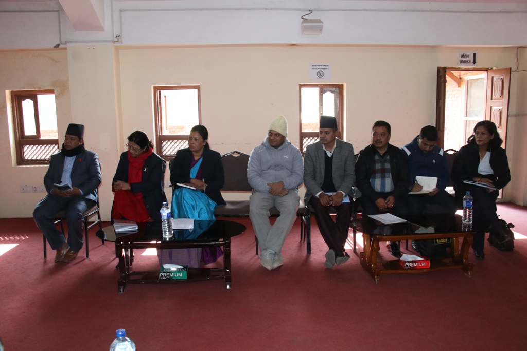 पुजारी मठ पुनःनिर्माण कार्य माटो जोडाइबाट सम्पन्न गर्नुपर्नेमा जोड