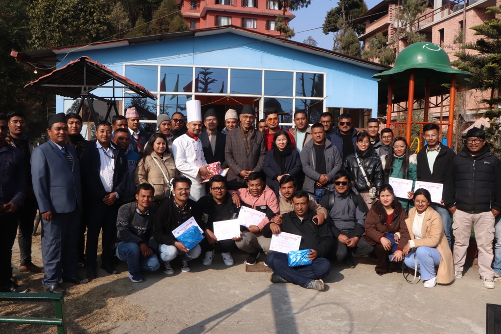 समाजवादी व्यवस्था कामदार वर्गको हित गर्ने व्यवस्था 