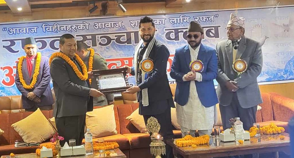 स्वतन्त्र पत्रकार कृष्ण किसी सम्मानित