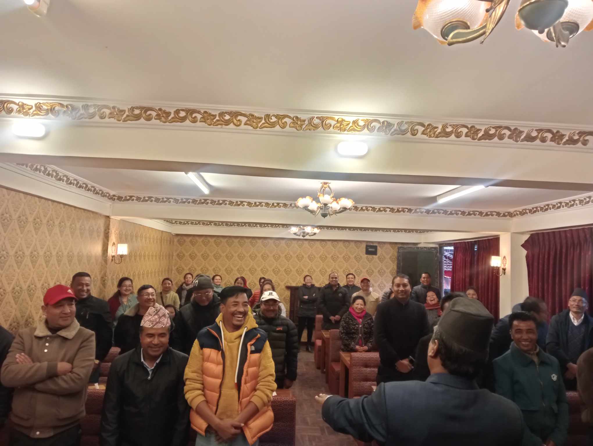 नेपाली भाषा शुद्ध बोल्न र लेख्न सिकाउनु पर्छ