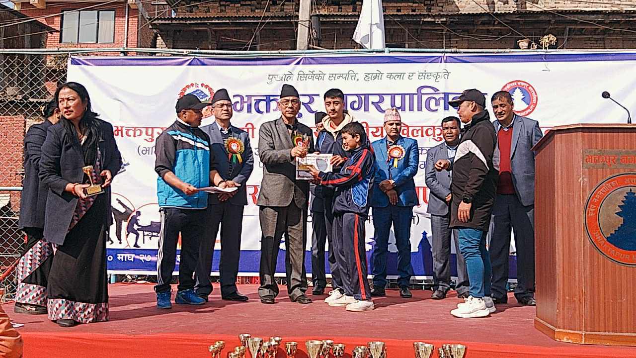 तस्वीरहरुमा भक्तपुर नगरव्यापी विद्यालयस्तरीय खेलकुद प्रतियोगिता 