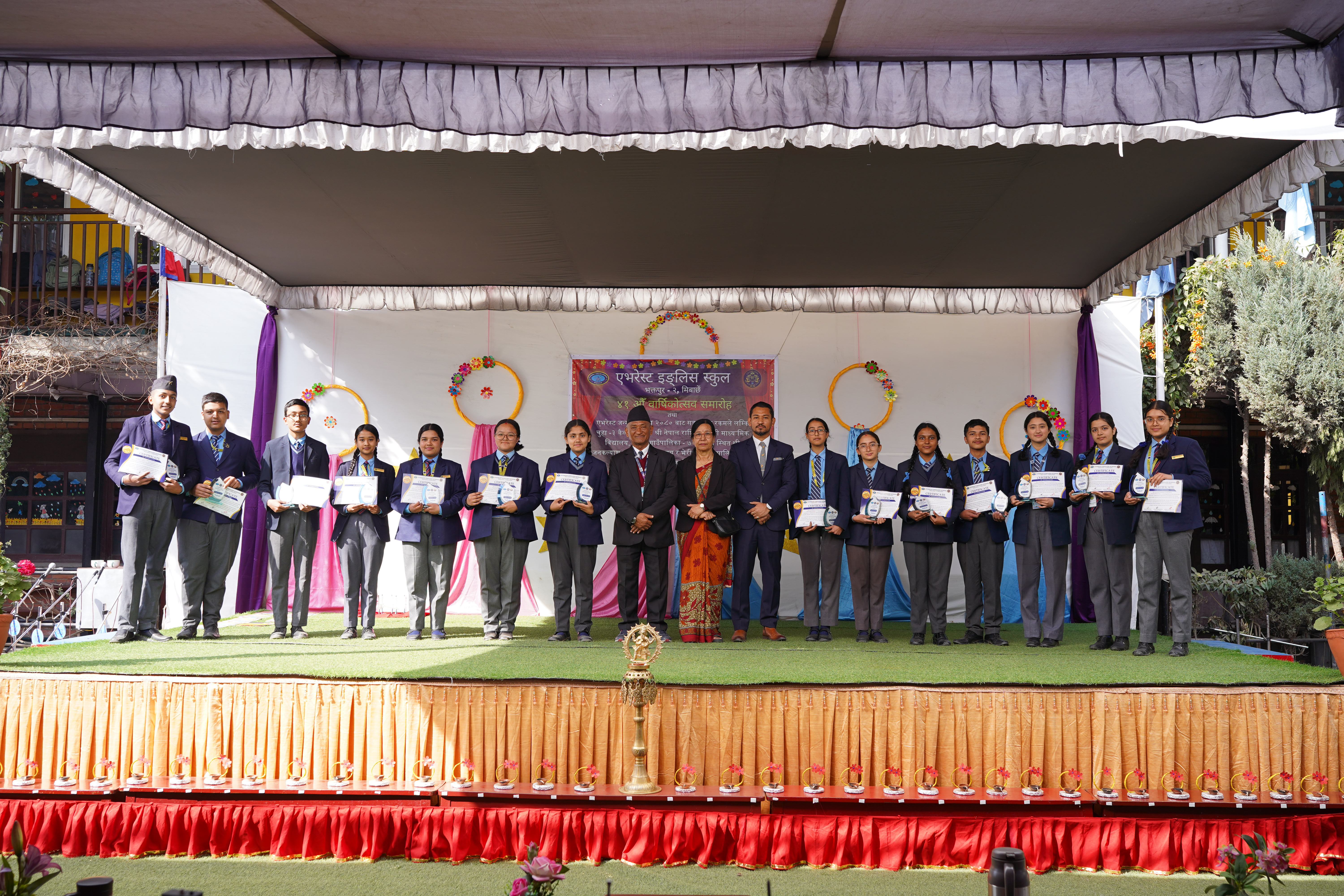 एभरेस्ट स्कुलको ४१ औ वार्षिकोत्सव समारोह तस्वीरमा 