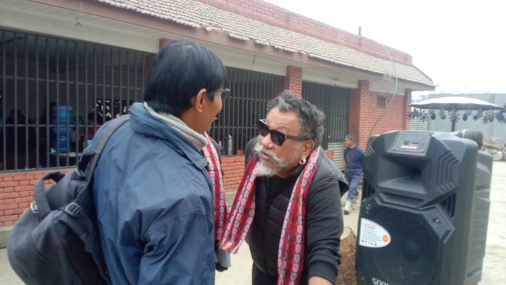 किन आए गायक योगेश्वर अमात्य भक्तपुर ? 