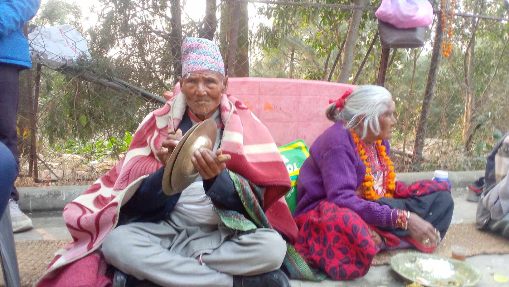 इटाछेंका एक सय वर्षीय हरिलाल पंचलाई गरियो सम्मानित