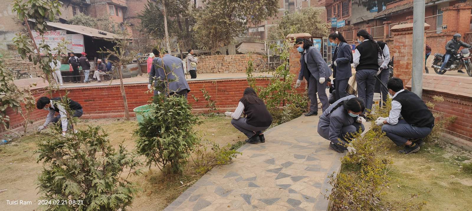 वार्षिकोत्सवको अवसरमा सरसफाई (तस्वीरहरु छन् ) 
