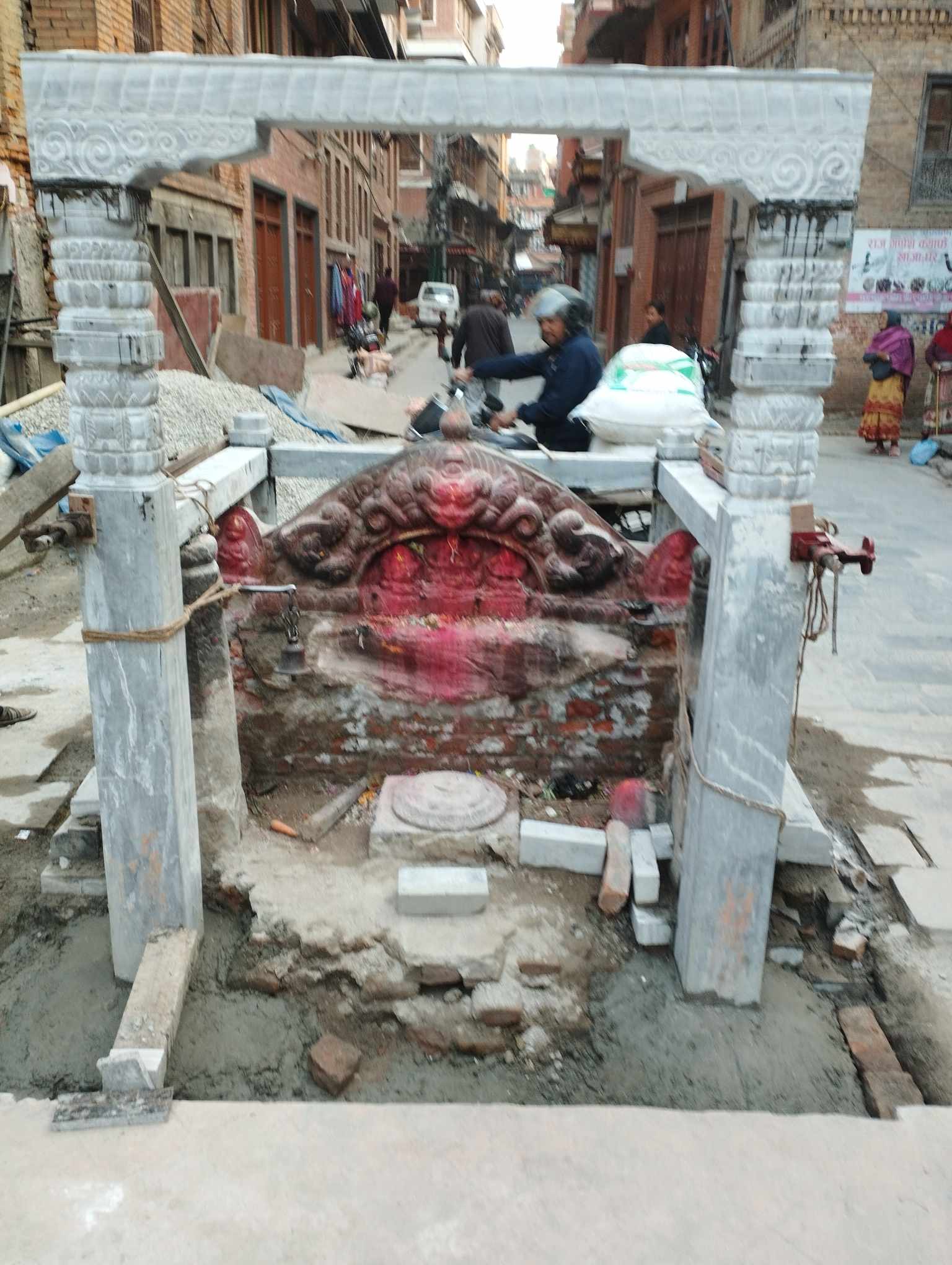 मध्यपुर थिमिको श्वेतभैरवनाथ मन्दिर पुनर्निर्माण हुदैं