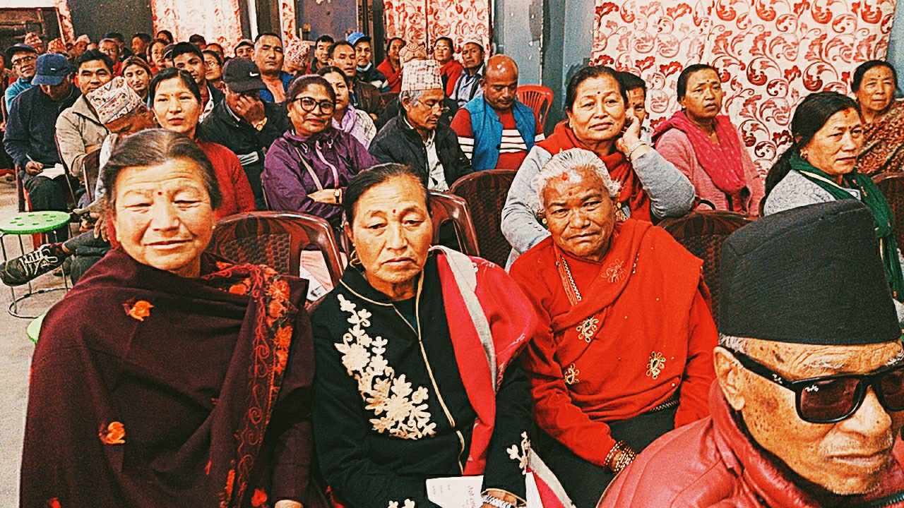 तस्वीरमा नेक्राकि संघ भक्तपुर नगरको अधिवेशन 