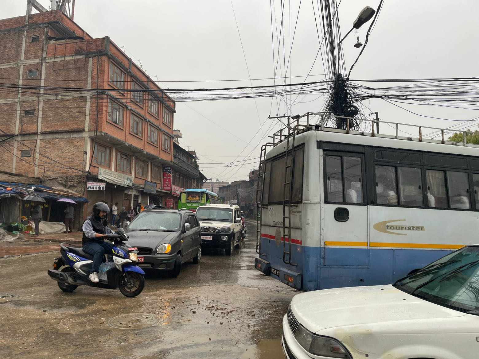 दिनभरको वर्षापछिको भक्तपुर तस्वीरहरुमा 