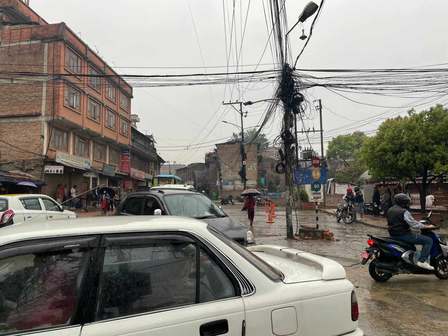 दिनभरको वर्षापछिको भक्तपुर तस्वीरहरुमा 