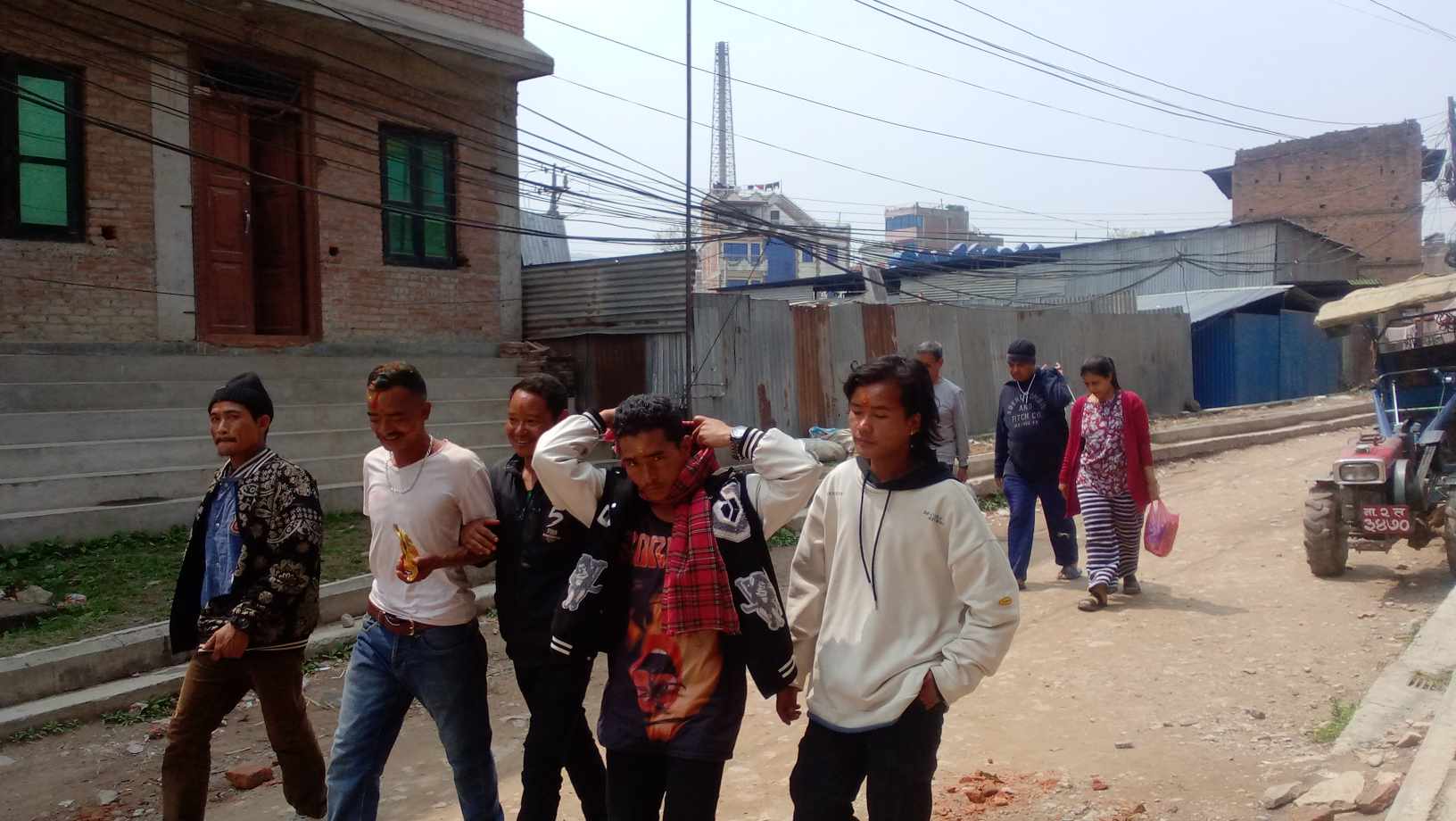 होली मनाउँंदै हो ? होस् गर्नुस् है 