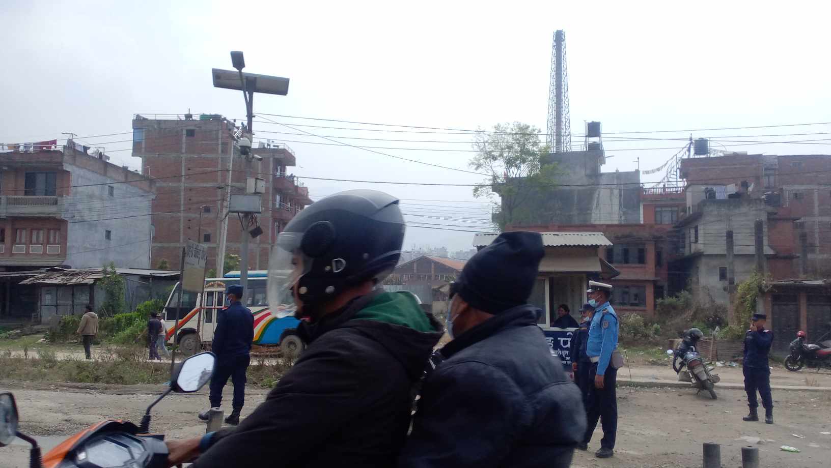 होली मनाउँंदै हो ? होस् गर्नुस् है 