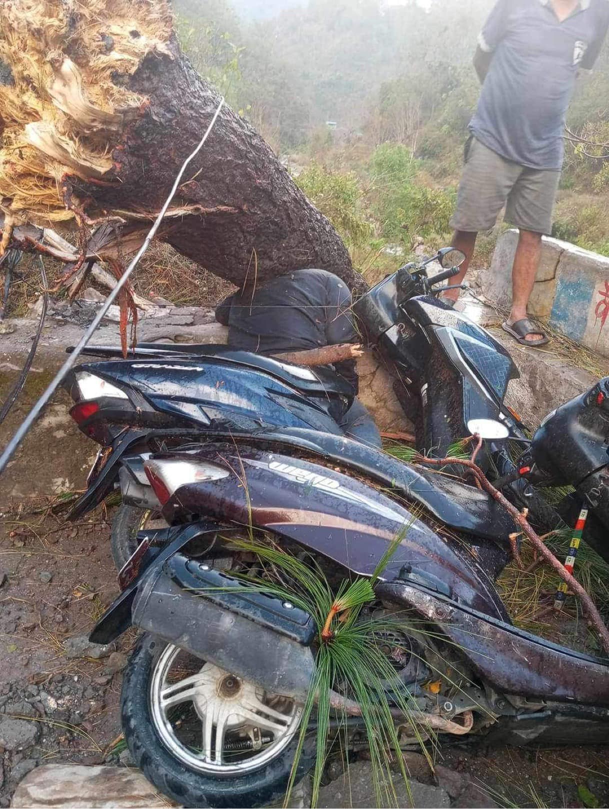 अचानकको हावाहुरीले एक जनाको मृत्यु