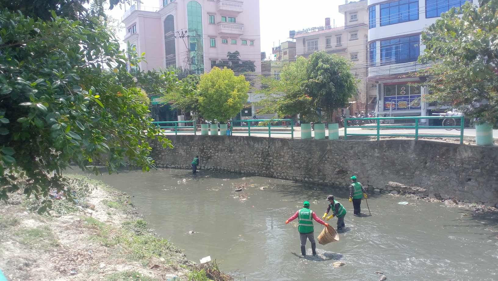सलाम यी सफाई मजदुरहरुलाई (तस्वीर कथा) 