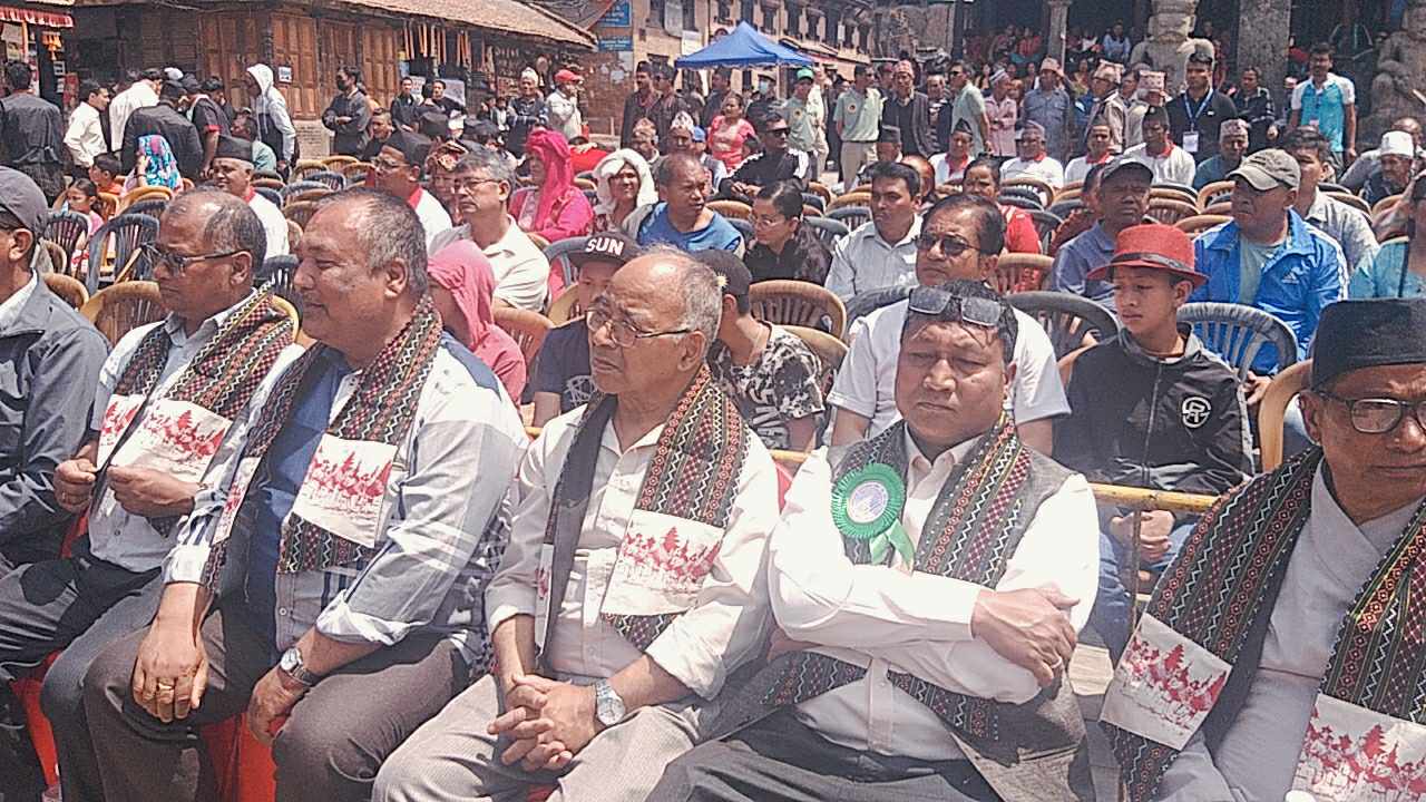 तस्वीरमा दतात्रयमा भएको उपत्यकाव्यापी धिमे बाजा प्रतियोगिता 