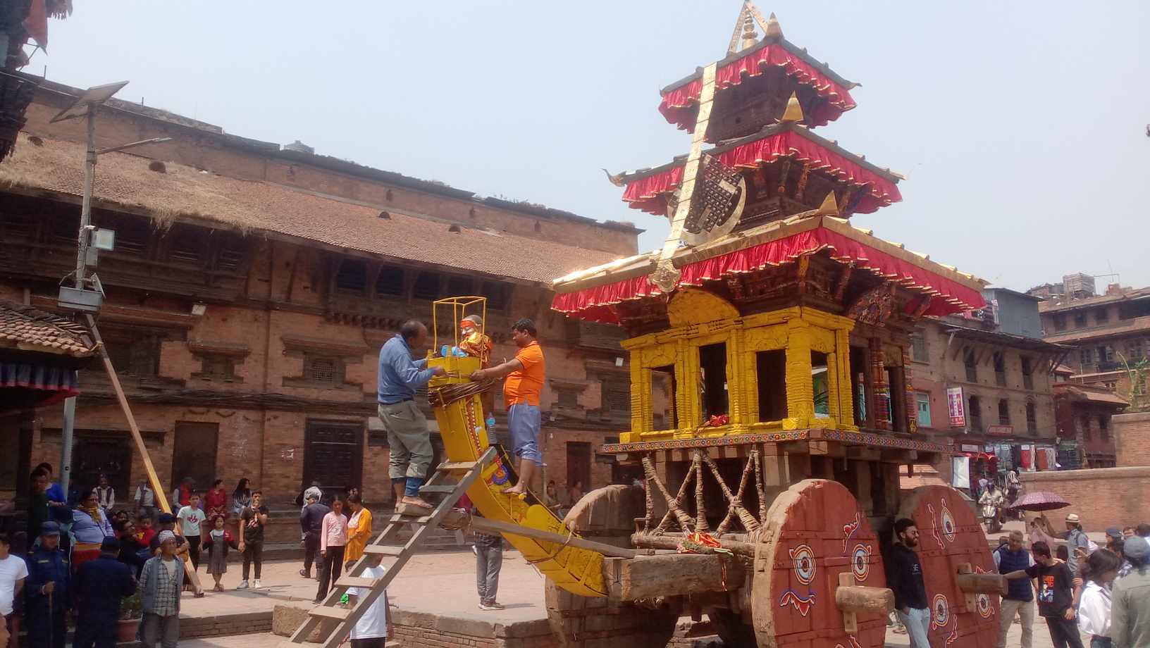 तस्वीरमा हेर्नुहोस् विस्का जात्राको अन्तिम तयारी 