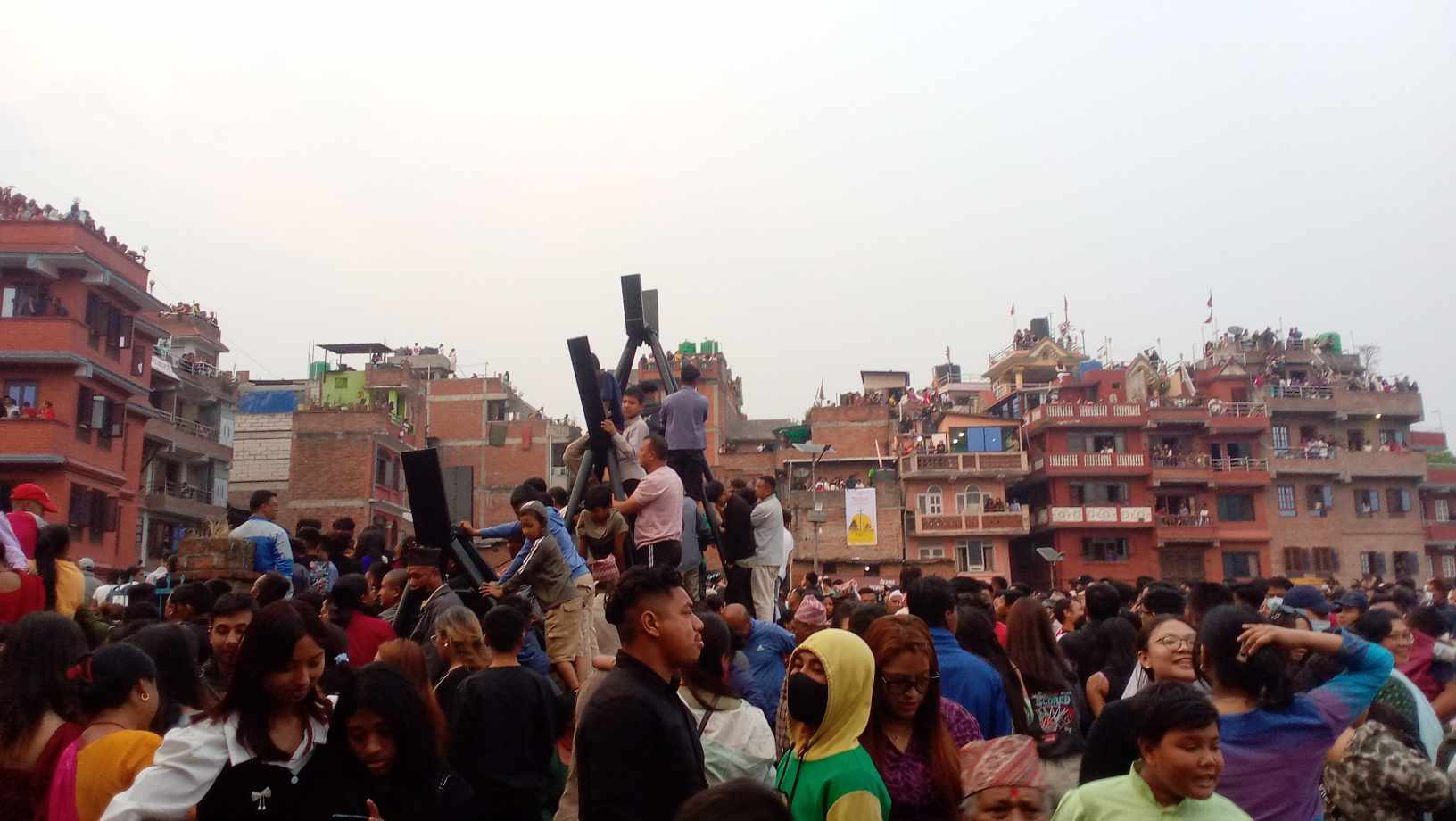 योसिंद्य उठाउन सुरु (तस्वीरहरु छन्)