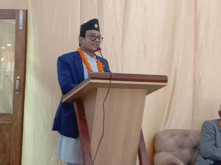 ग्वंगः, उप्रेती र रसिककाे  निबन्ध विधाका तीन कृति लोकार्पण