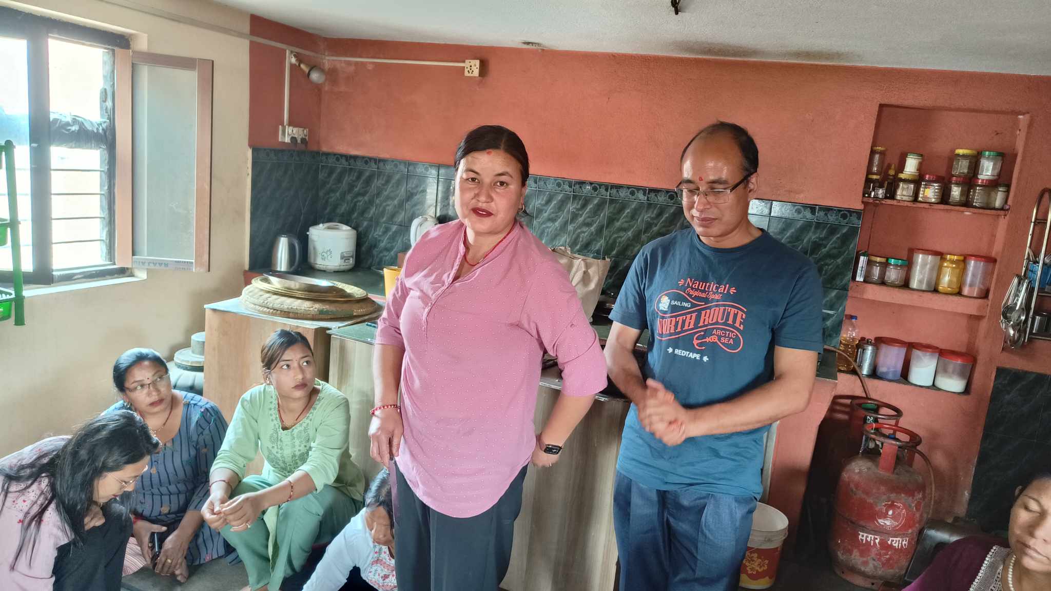 मिठाई तालिममा महिलाहरु रमाएपछि ....